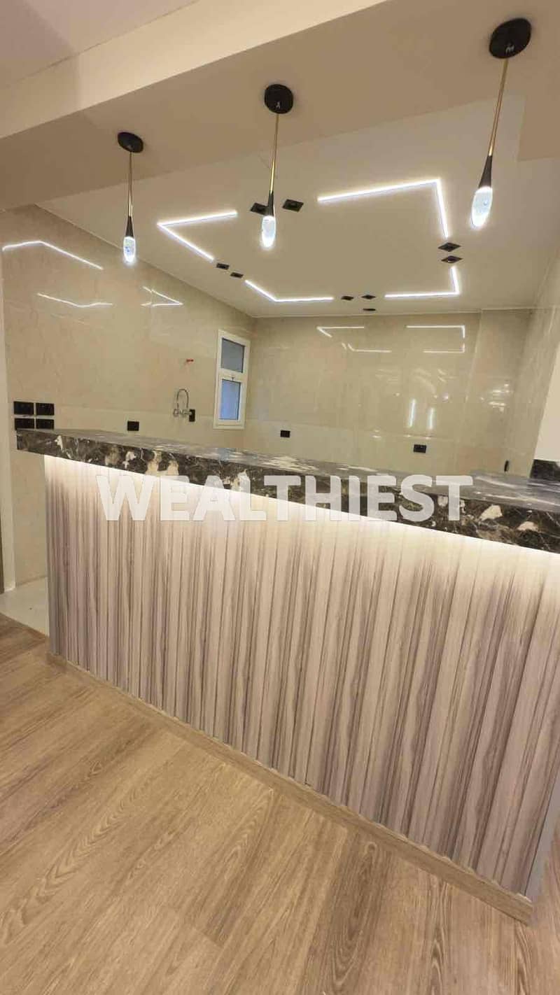 10 b5fa45cc-a553-4de8-b201-59c0dc672ec6. jpg