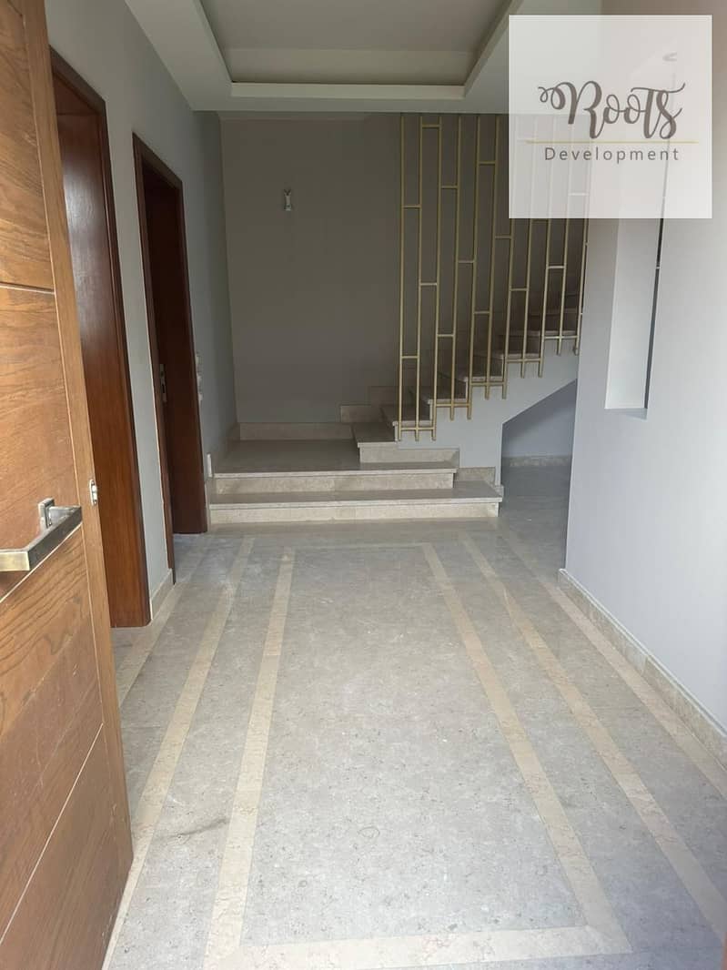 10 WhatsApp Image 2025-10-22 at 10.41. 44 PM. jpeg