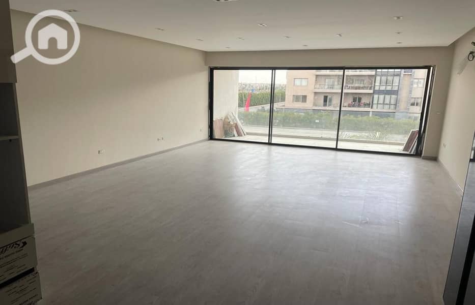 4 990f4a64-1780-4765-8322-273edabf1a6f. jpg