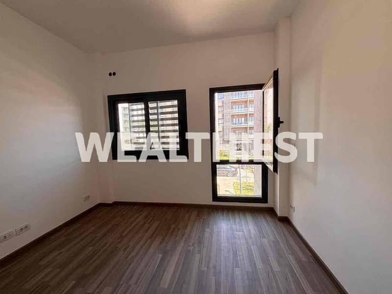 4 f0999c45-a48d-4ebd-b28a-e773c476f51e. jpg