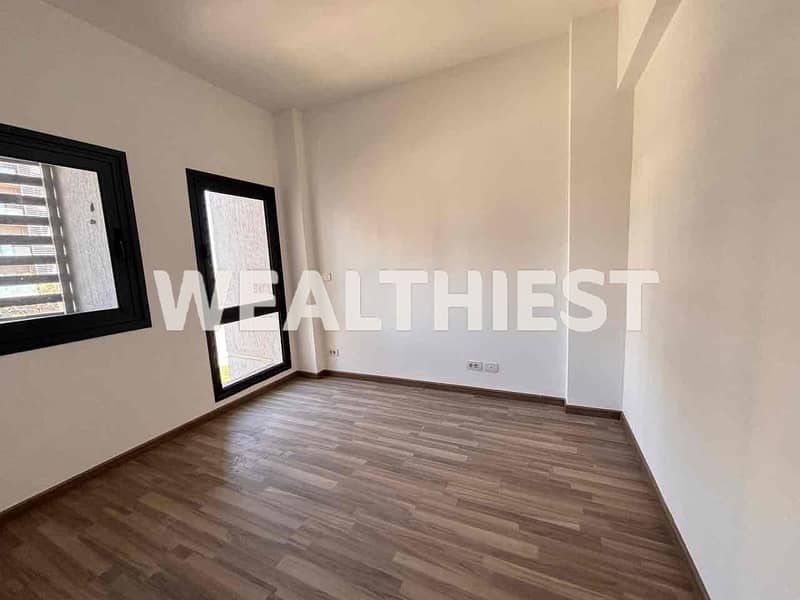 5 af93b43f-9d25-4ff8-bd50-b316f80ec18c. jpg