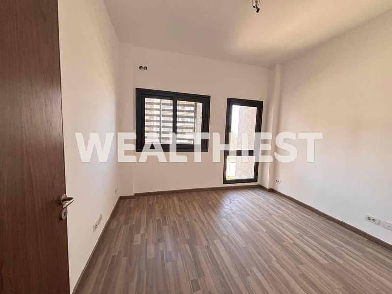 10 7bd038ec-14b7-4294-a7af-38d78b1d5e98. jpg