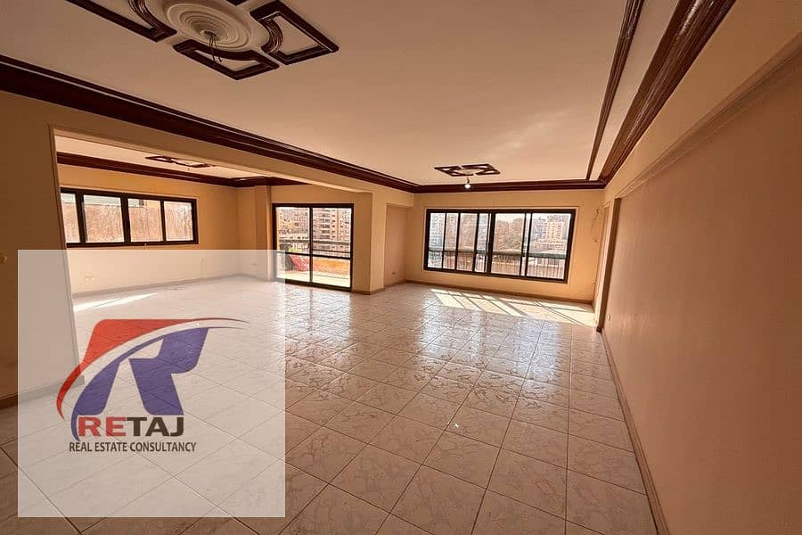 2 e3ce23b0-7a1e-4db2-b7a5-128ba5dcb070. jpg