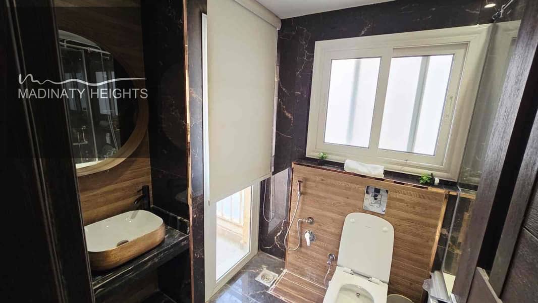 8 d3bc1dfa-6cf2-440f-a072-aa371f9921f6. jpg