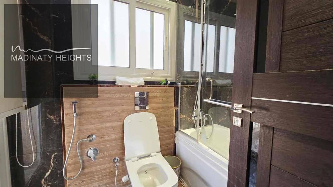 10 287f464a-93b1-47a1-a6ad-e607f7758306. jpg