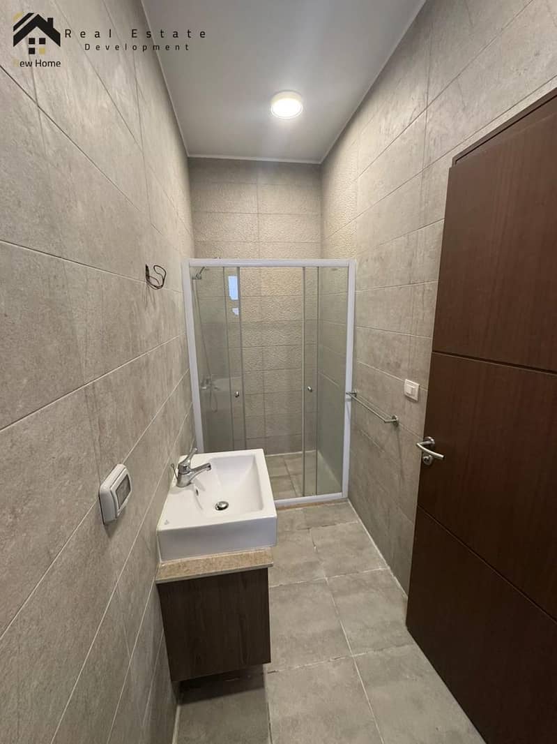 17 WhatsApp Image 2025-10-15 at 13.38. 49_bcd5245b. jpg