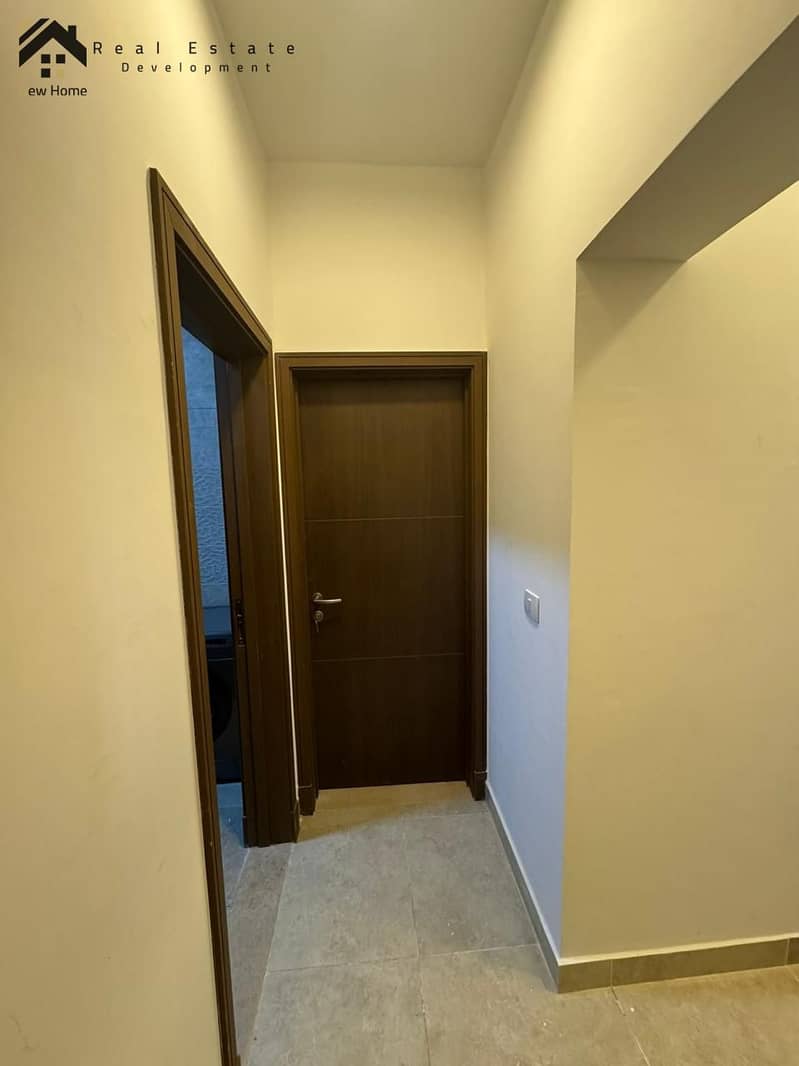 21 WhatsApp Image 2025-10-15 at 13.38. 50_756fc978. jpg