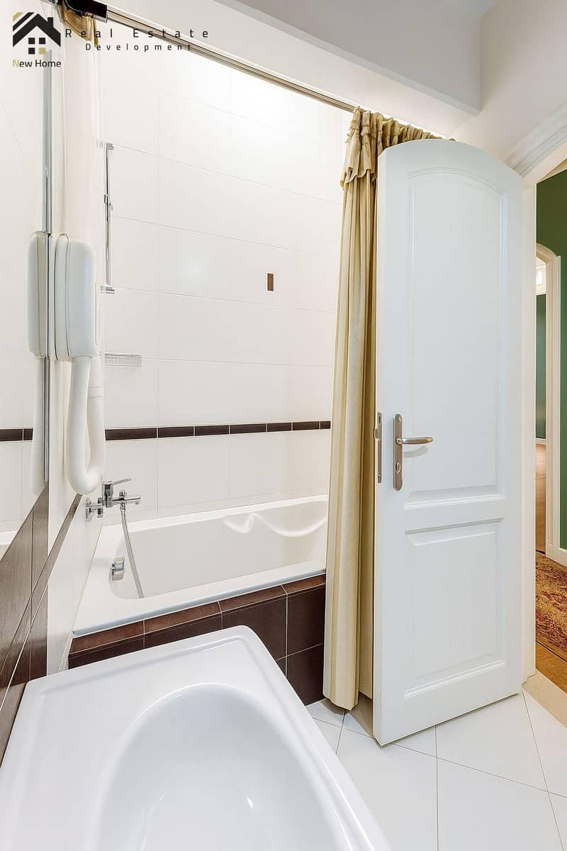 12 WhatsApp Image 2025-10-15 at 14.04. 38_96420f07. jpg