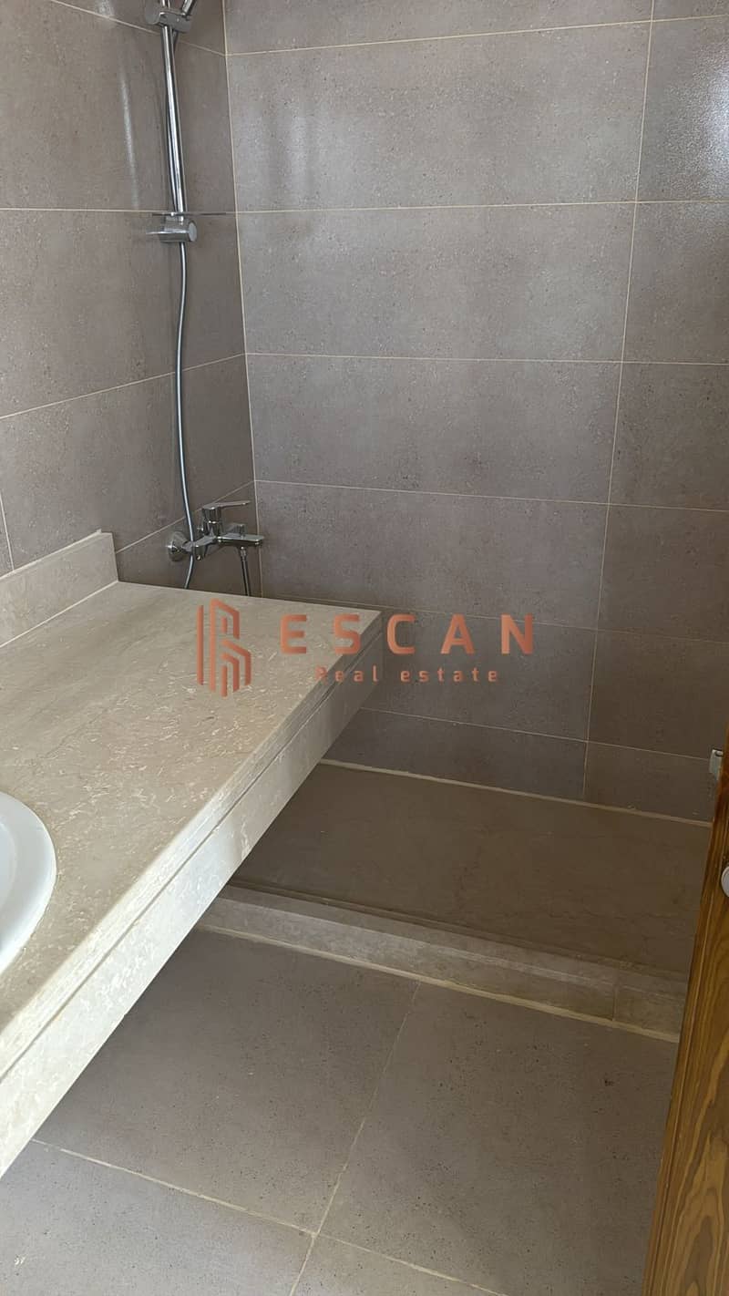 7 U445570 (31). jpeg