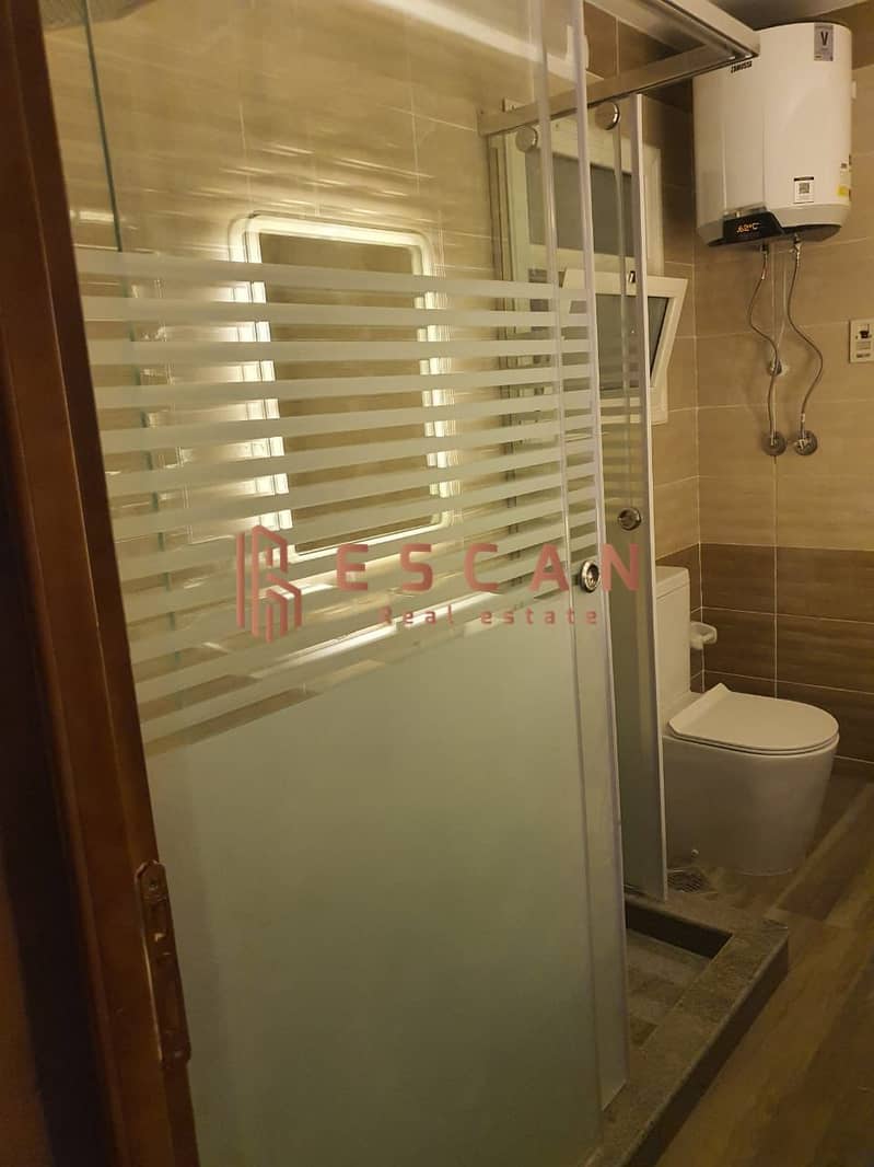 6 U853819 (15). jpeg