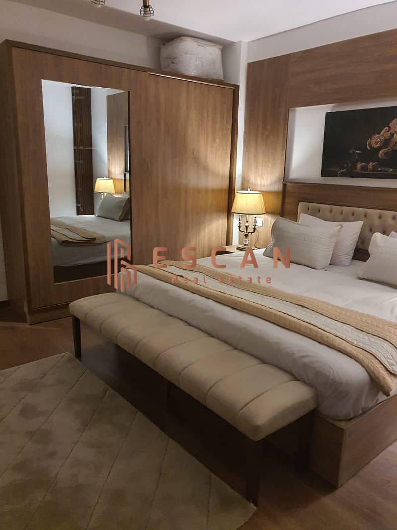 8 U853819 (10). jpeg