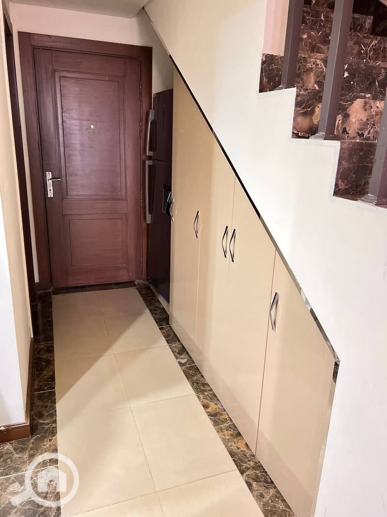 6 40d75dbc-2c87-4443-9f62-b50064139b25. jpg