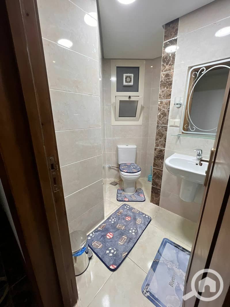 12 e2032644-0d9c-4105-8b0e-702bcb46d572. jpg