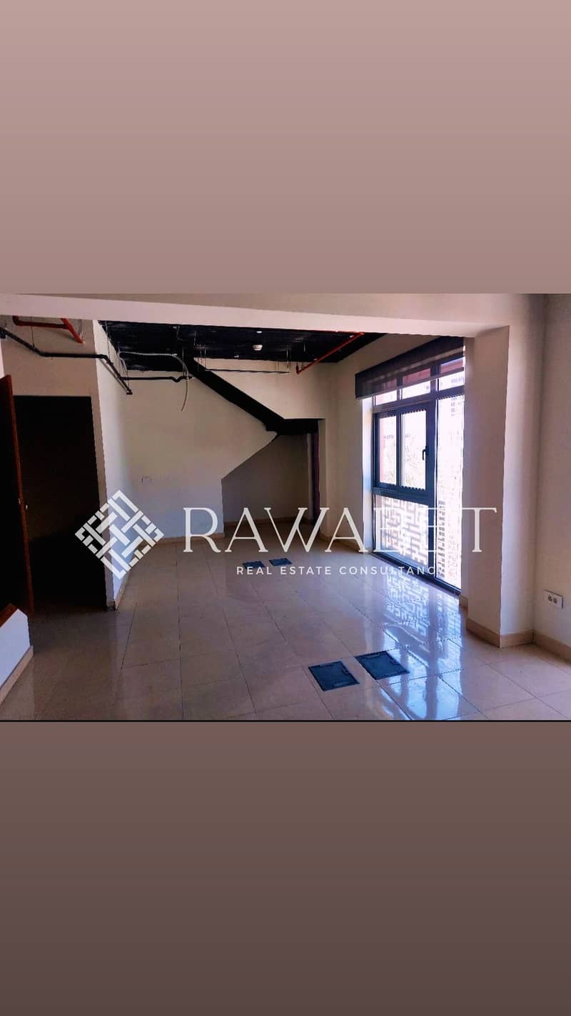 4 4E3884D1-41AA-49C5-B7BB-846E345A9096. jpeg