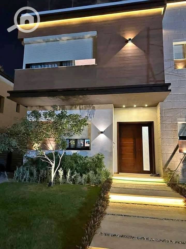 6 570610725_2224775707990465_2396755421526261499_n. jpg