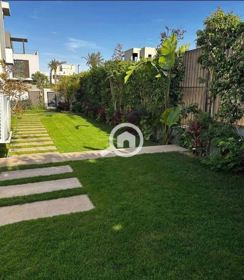 2 561741142_1899462327647674_7153064728777757183_n. jpg