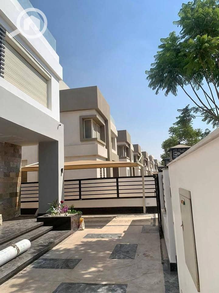 8 579882003_122155211132869684_7769982831402126350_n. jpg