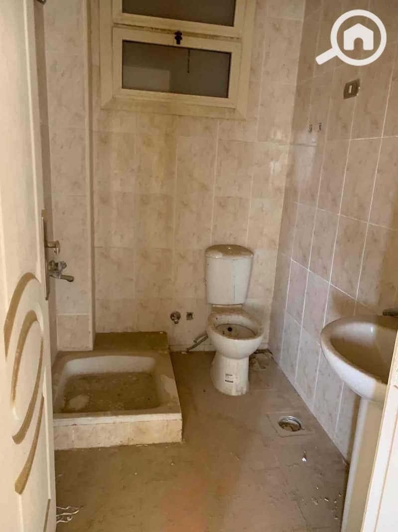 10 36b6821a-8bdc-4b05-b574-5e5ca2db26c0. jpg