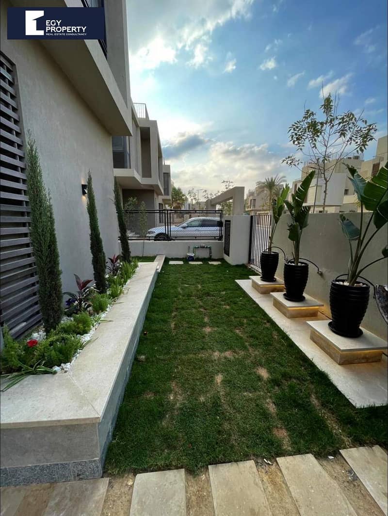 2 WhatsApp Image 2024-12-05 at 9.32. 41 PM. jpeg