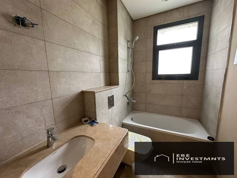 2 67af220c-992b-4dc8-ad78-fc8a91cd848b. jpg