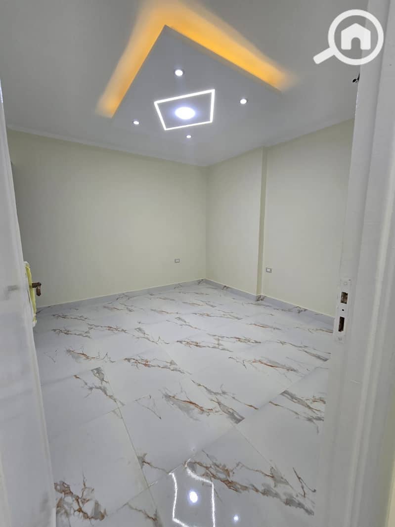 7 WhatsApp Image 2025-11-12 at 10.00. 33 (1). jpeg