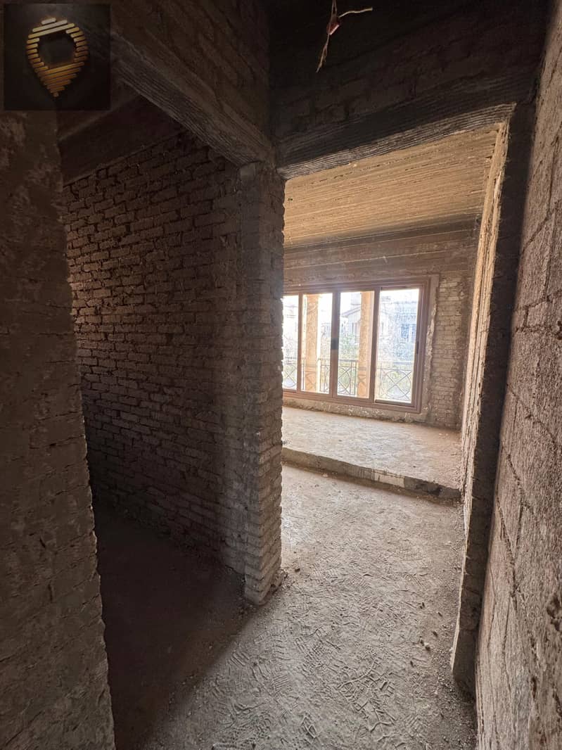 10 WhatsApp Image 2025-11-14 at 23.24. 29_f2be5e7f. jpg