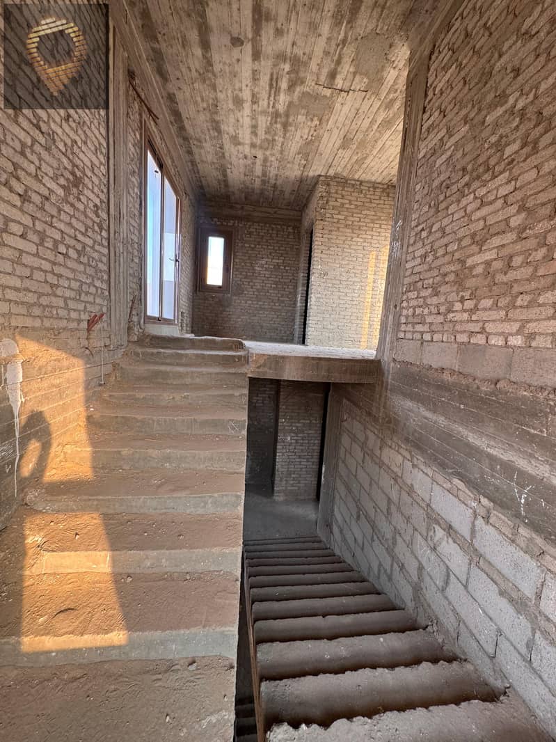 15 WhatsApp Image 2025-11-14 at 23.24. 13_32753fef. jpg