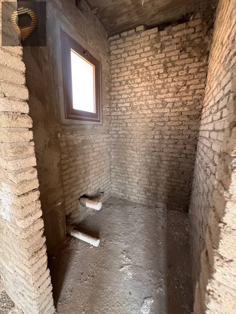 19 WhatsApp Image 2025-11-14 at 23.24. 28_8e54b851. jpg