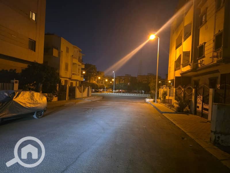 4 934e58a0-780d-41f6-b29c-540a4a1b0870. jpg