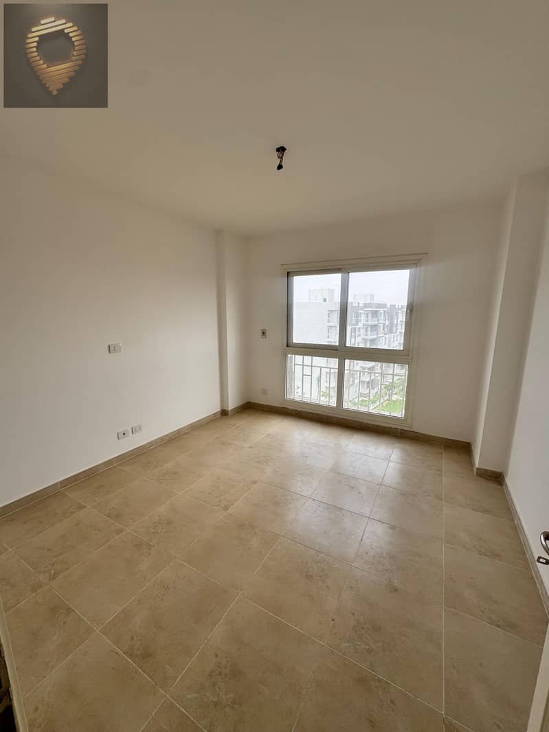 8 WhatsApp Image 2025-11-15 at 00.33. 13_a52fc0f9. jpg