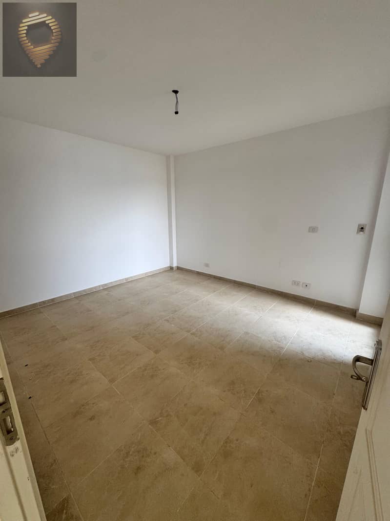 9 WhatsApp Image 2025-11-15 at 00.33. 13_dd7ae616. jpg