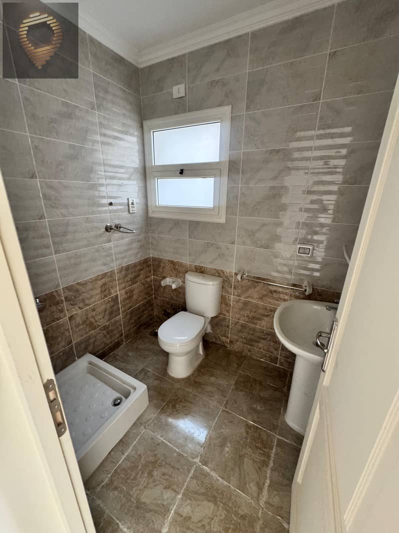 15 WhatsApp Image 2025-11-15 at 00.33. 12_988b9deb. jpg