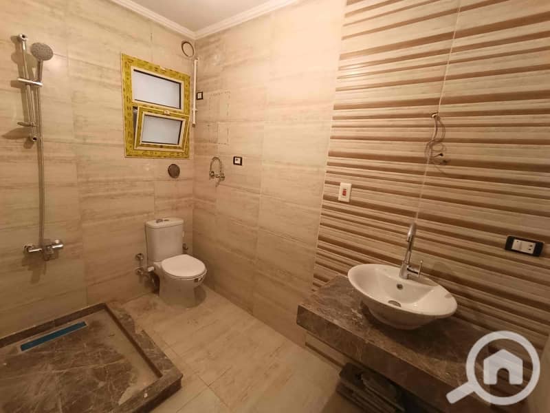 11 7232a888-d9ee-417a-abe8-28e3136cf718. jpg