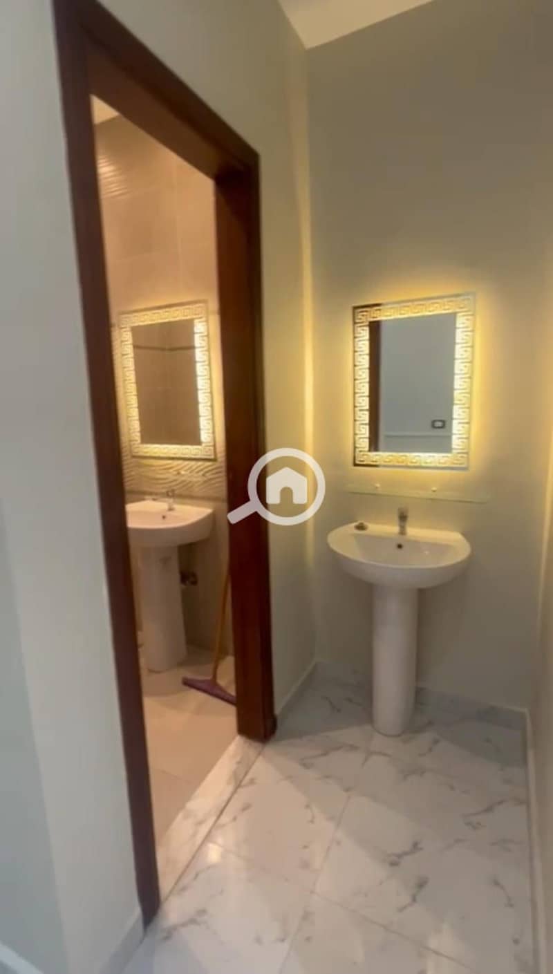 5 WhatsApp Image 2025-11-14 at 2.10. 08 AM (1). jpeg