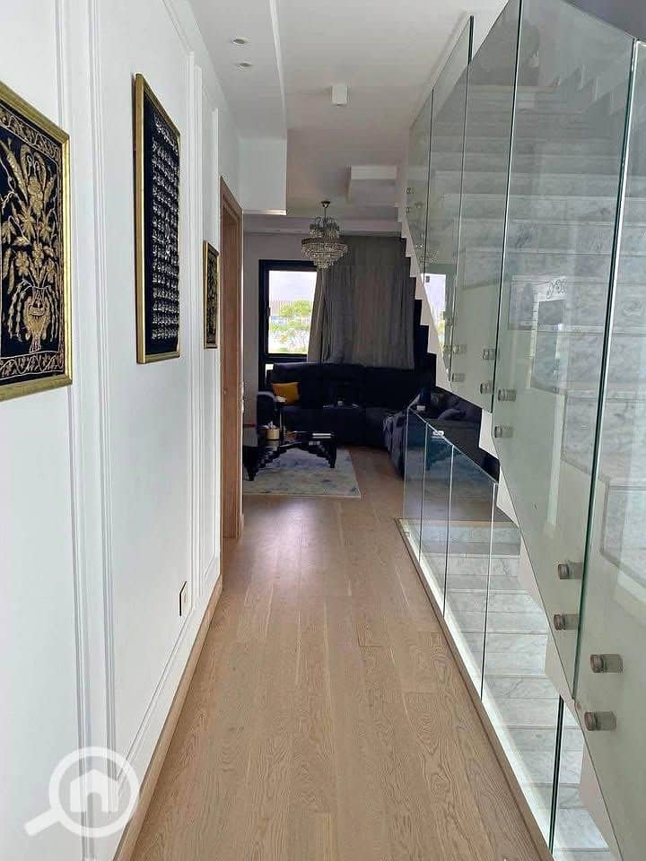 5 570363450_1143175437403210_4883733748617202690_n. jpg