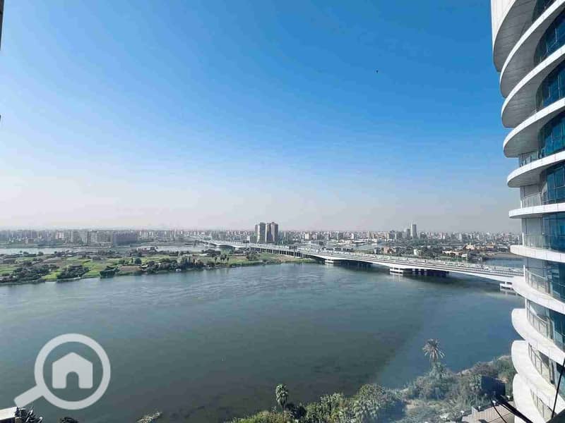 1000281595. jpg 1000281595. jpg