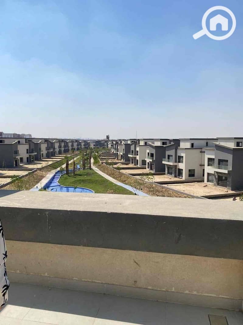 9 6c99c694-bcdc-4d47-8d5d-386fc597f432. jpg