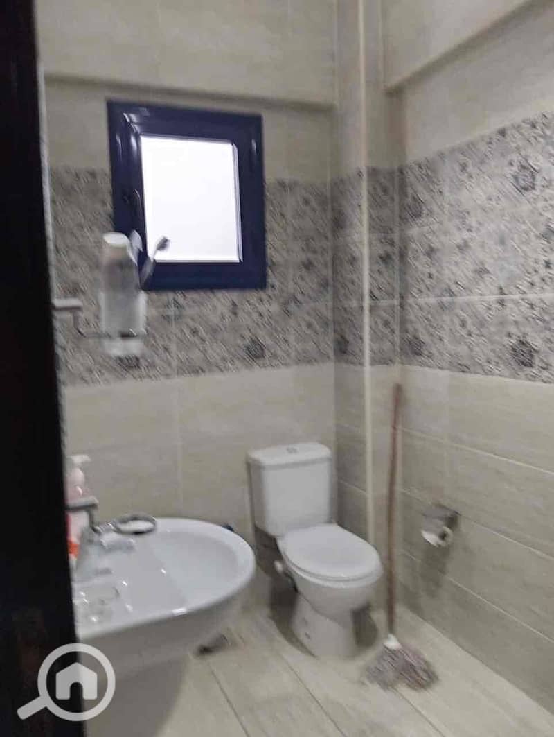 5 0476dcec-9bd1-4448-8b1f-be396aca8a8a. jpg