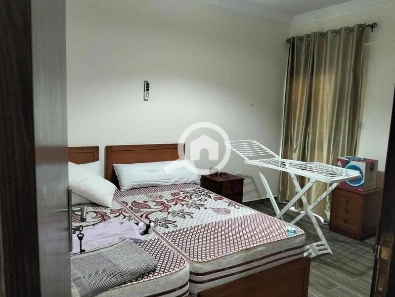 12 6e16271a-903d-4475-becb-3b93caafc80f. jpg