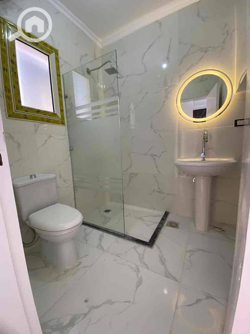 5 62e46d88-5af9-4fcb-bf1c-ce4d0f84c7eb. jpg