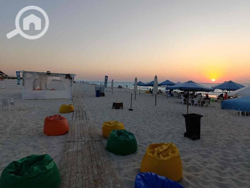 13 708f64ee-8949-4897-a266-217022d95b77. jpg