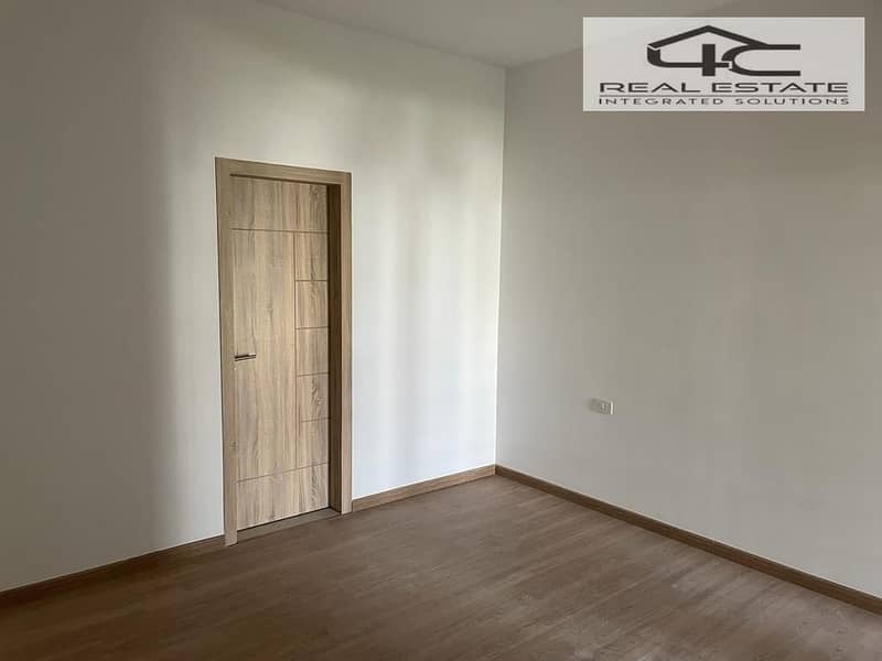 10 WhatsApp Image 2025-11-11 at 21.58. 47 (1). jpeg