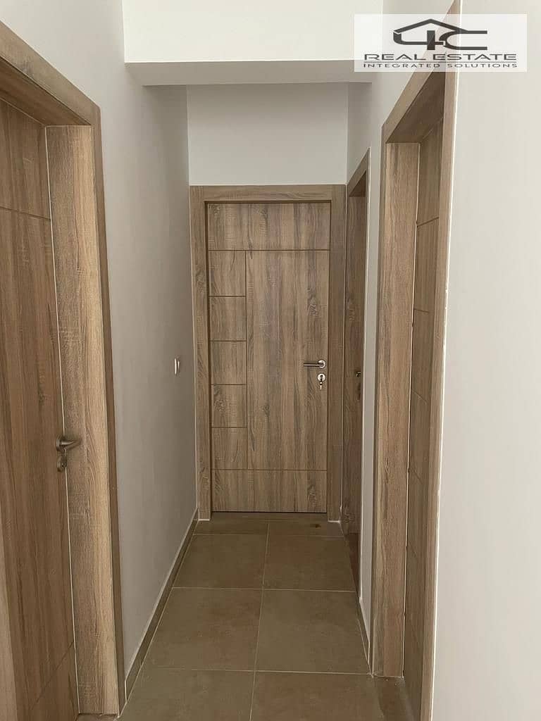 12 WhatsApp Image 2025-11-11 at 21.58. 45 (1). jpeg