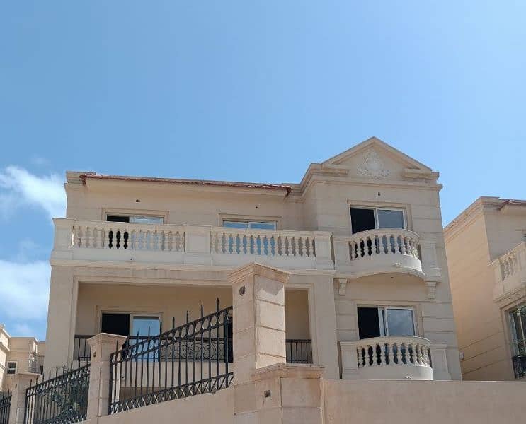 فيلا مسجله داخل كمبوند على بحيرة كينج مريوط فيلا مسجله داخل كمبوند على بحيرة كينج مريوط