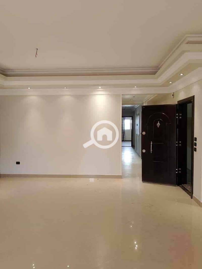 2 eec3d4c0-54cd-40c9-9b84-0d2716d530e6. jpg