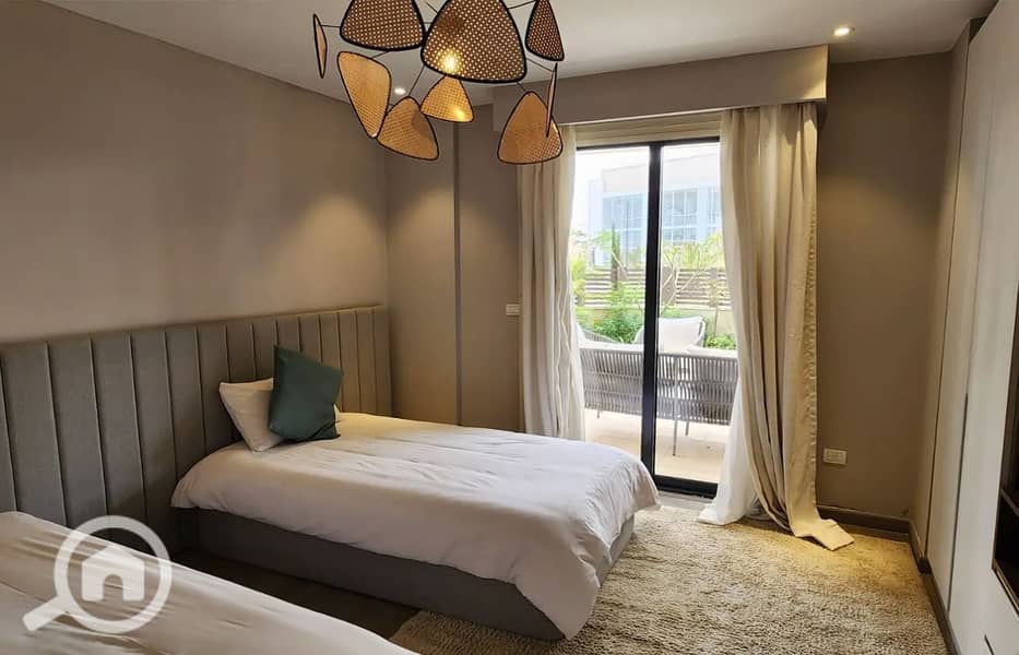 2 7289637-dd96co_1400x900. jpg