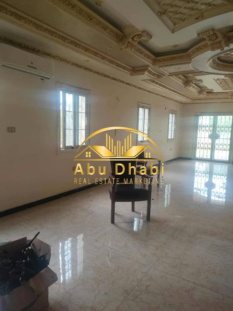 4 8f8aea5e-02a1-40fc-bdac-d7fb03747249. jpg