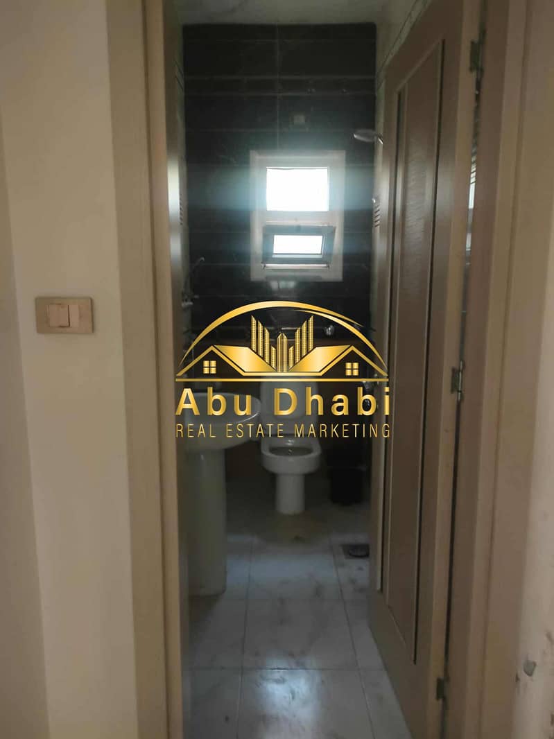 11 2737d94b-9bb3-4a36-93e2-7f8d3a5c49ed. jpg