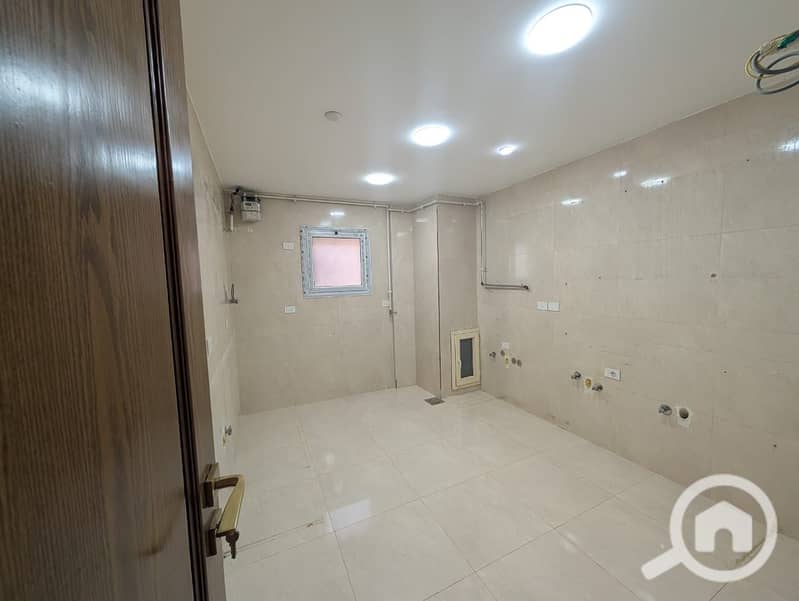 10 0be65a11-e242-4b45-89ba-8ccbf9eec5e9. jpeg