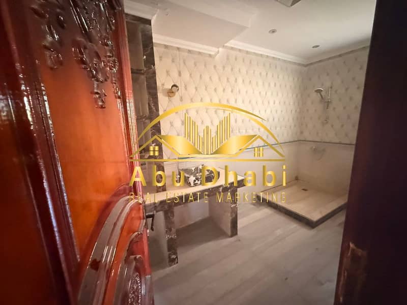 10 568589850_806007745509457_6836625450201714458_n. jpg